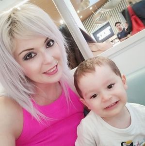 Meet your Posher, Adriana